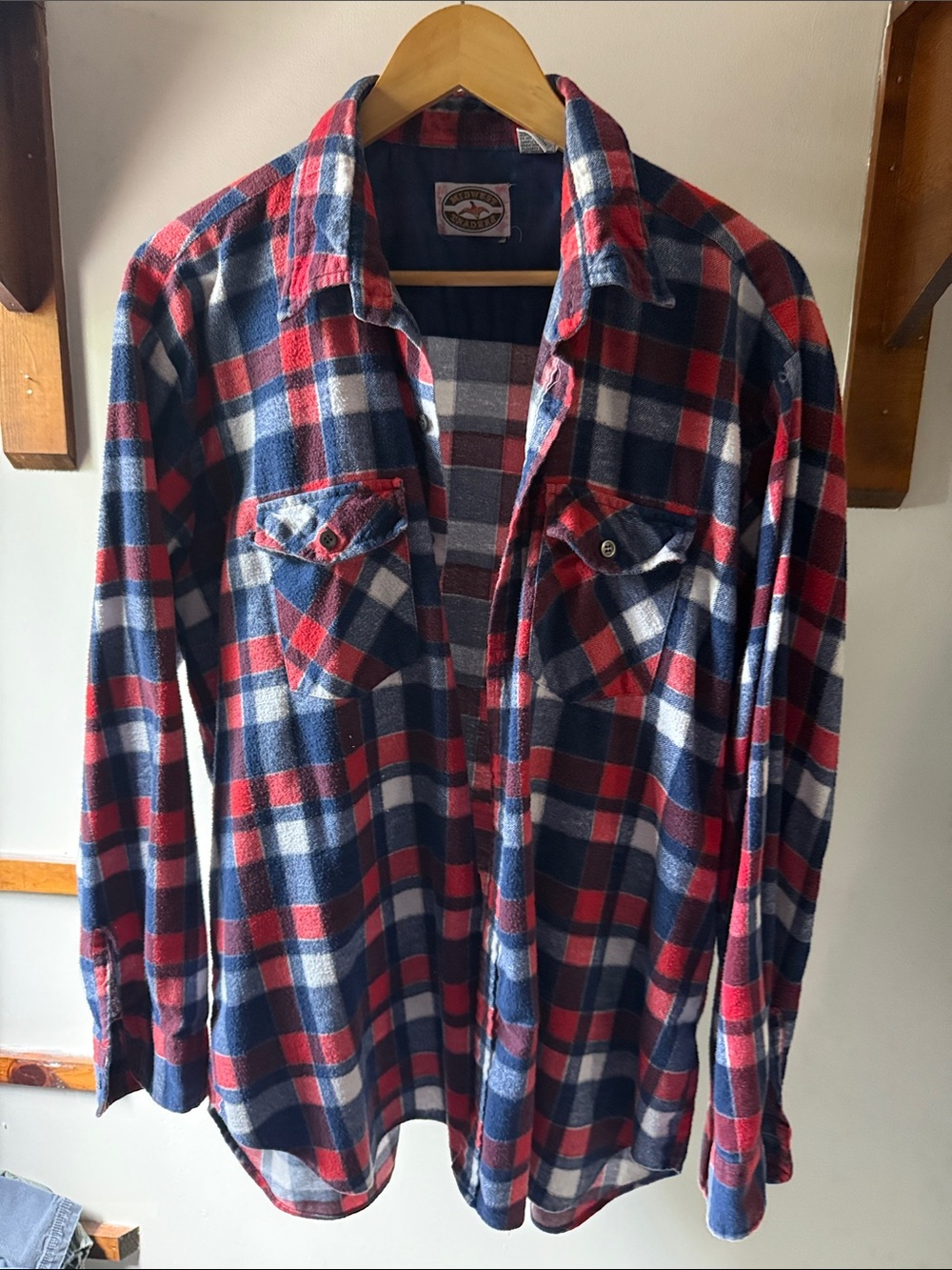 Men's Red & Navy Plaid Button-Down Flannel Shirt - Casual Workshirt